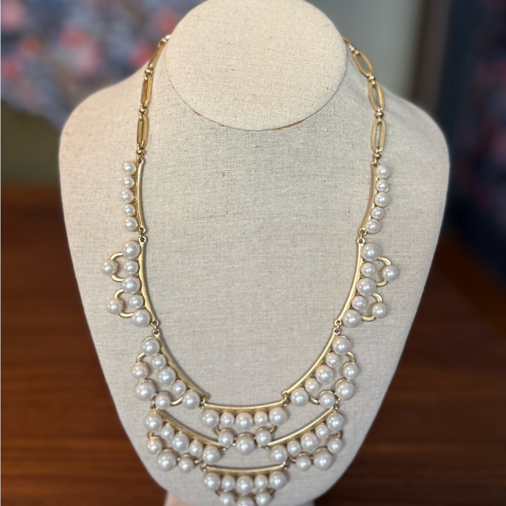 Stella & Dot Gold and Pearl Statement Necklace